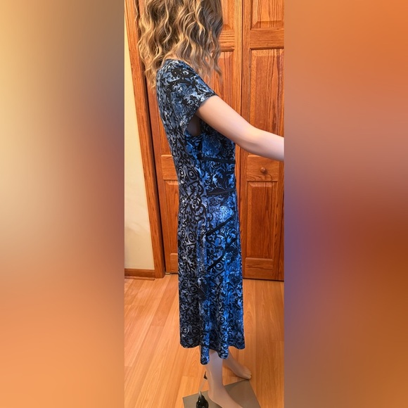 Connected Apparel Blue Sheath Dress with V-Neck Flutter Cap Sleeves Stretchy 12 - Picture 5 of 13